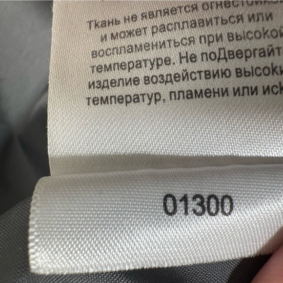 EUC Columbia Men's Small Omni Shield Packable Rain Waterproof Jacket Black Gray - Picture 9 of 13